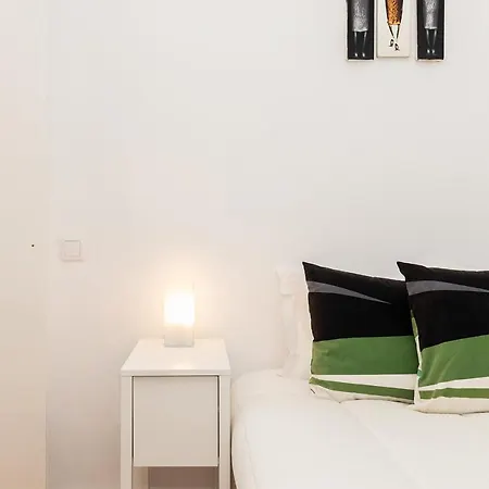 Apartamento Charming Flat In Penha De Franca Lisboa