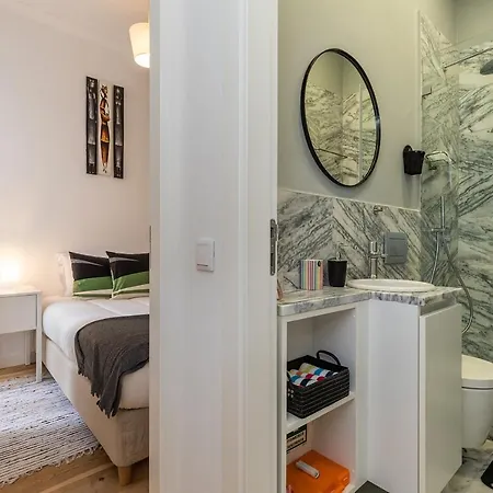 Charming Flat In Penha De Franca