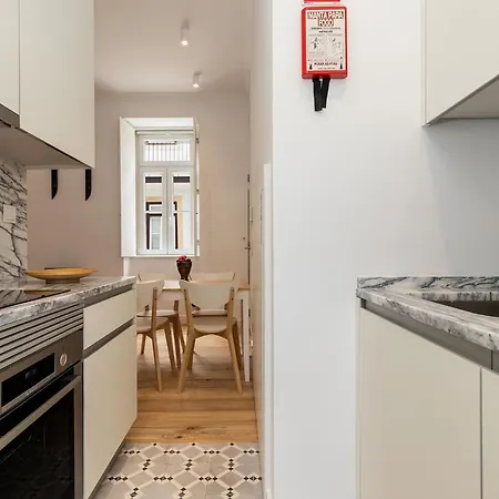 Charming Flat In Penha De Franca * Lisboa