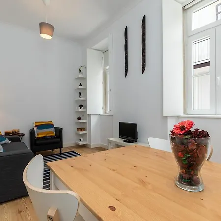 Charming Flat In Penha De Franca Apartamento *